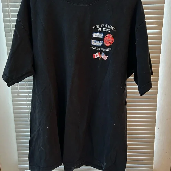 Vintage 2001 9/11 memorial Men’s Graphic Tee with Memorial Chest Print - Picture 1 of 2